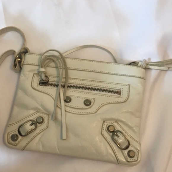 Balenciaga Arena Envelope Leather Clutch/Wristlet. - Picture 6 of 6